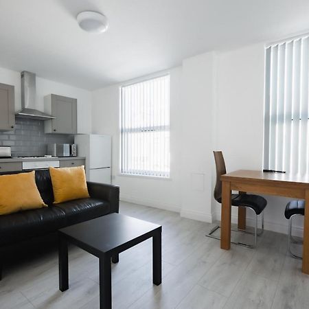 Platform Stadium Apartment With Parking 赫尔河畔京士顿 外观 照片