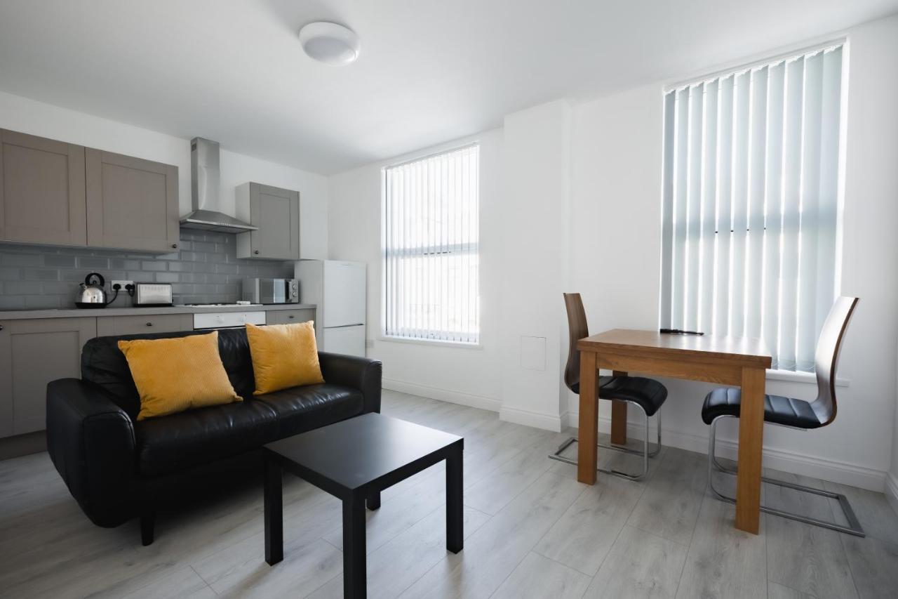 Platform Stadium Apartment With Parking 赫尔河畔京士顿 外观 照片